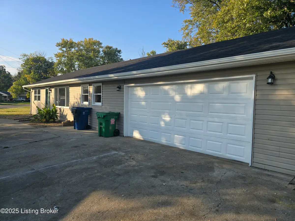 13510 Laverton Ave, Louisville, KY 40272 - Image #1