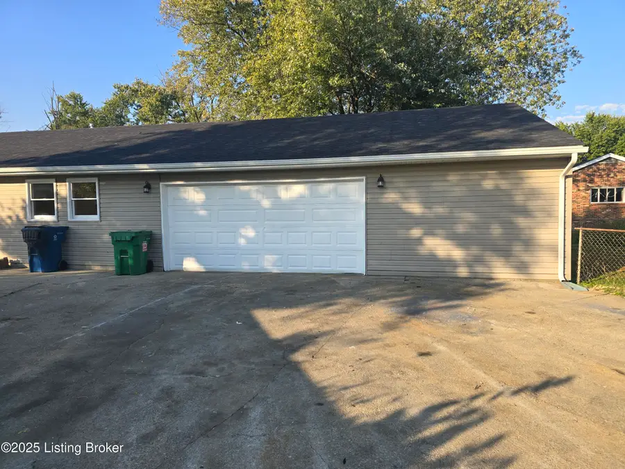 13510 Laverton Ave, Louisville, KY 40272 - Image #3