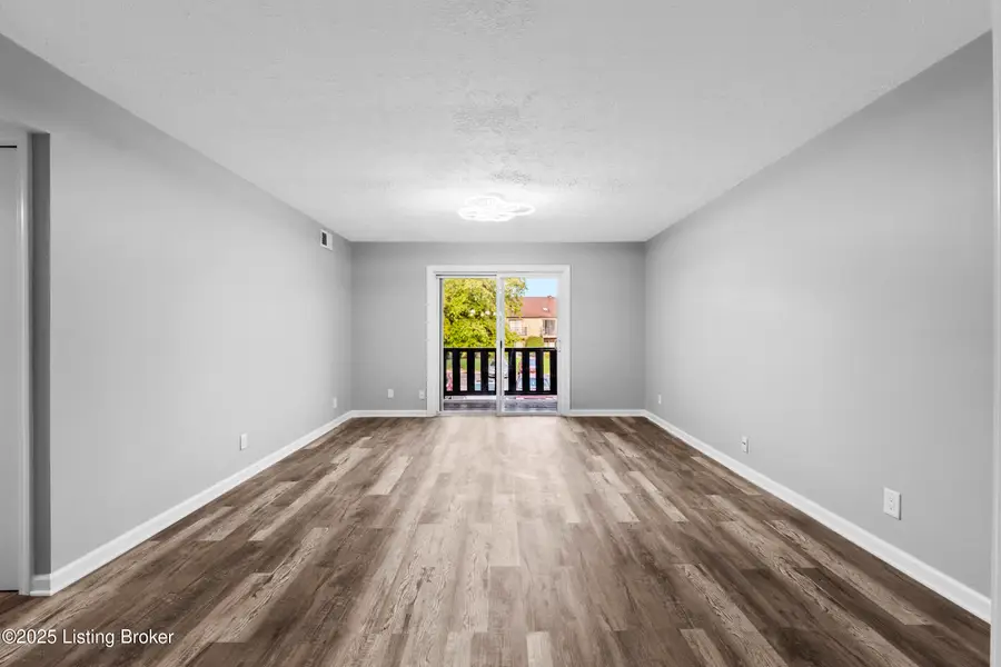 3501 Lodge Ln #203, Louisville, KY 40218 - Image #3