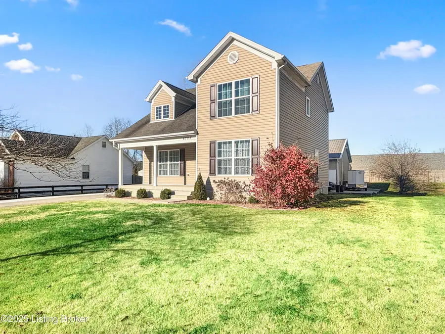 6703 N North Dr, Louisville, KY 40272 - Image #2