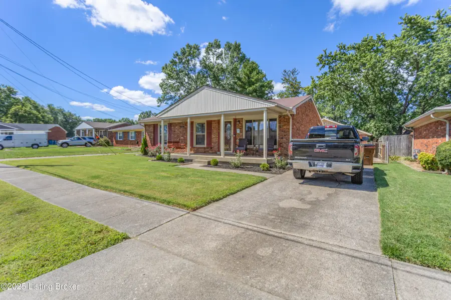 113 Daryl Ct, Louisville, KY 40214 - Image #2