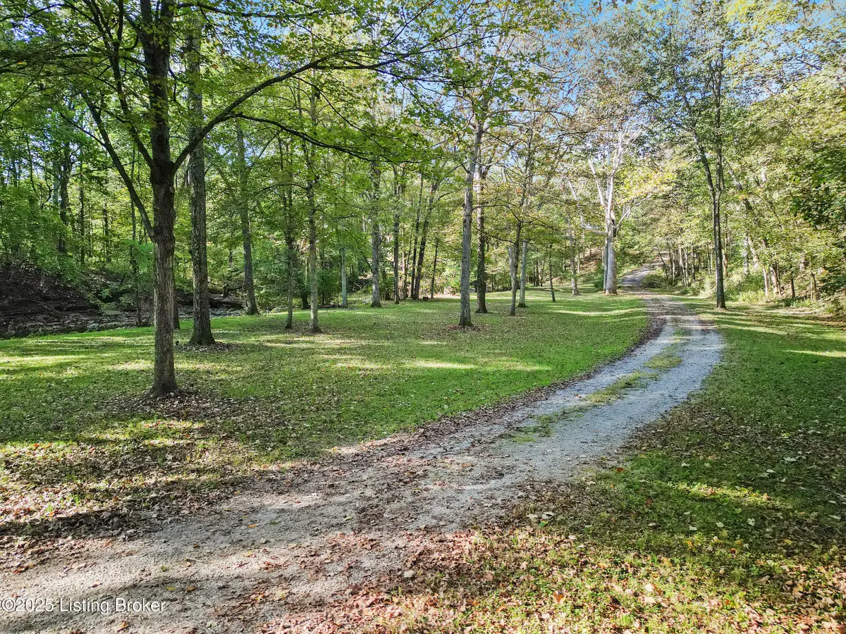 140 Bluegrass Dr, Taylorsville, KY 40071 - Image #1