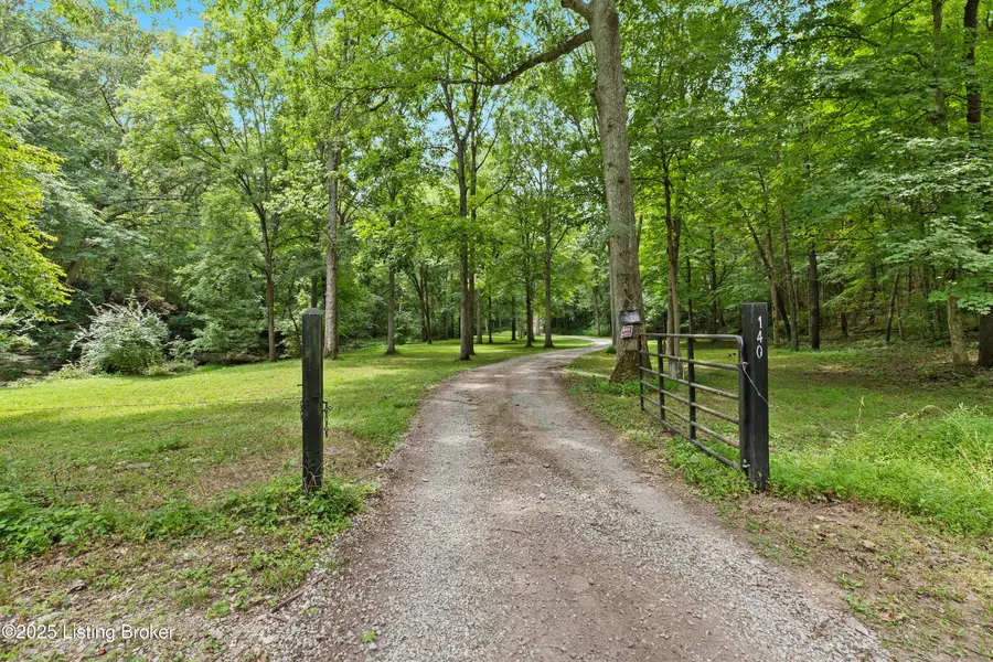 140 Bluegrass Dr, Taylorsville, KY 40071 - Image #2