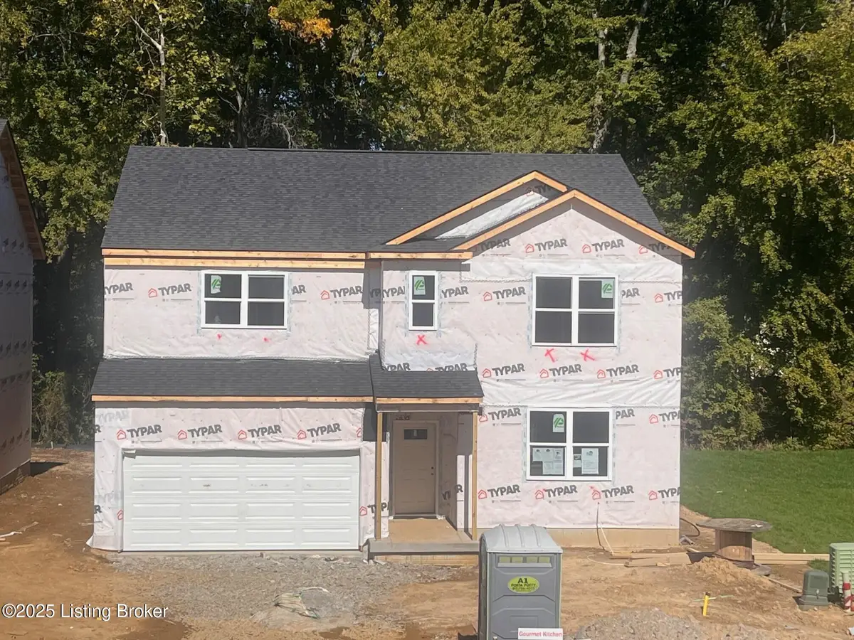 8515 Lysander Dr, Louisville, KY 40214 - Image #1