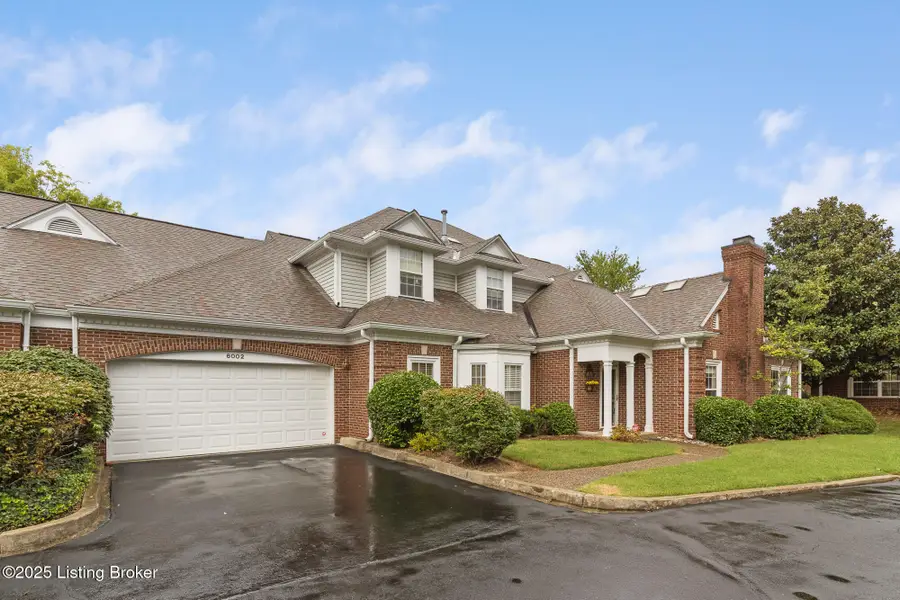 6002 Winding Bluff Ct, Louisville, KY 40207 - Image #3