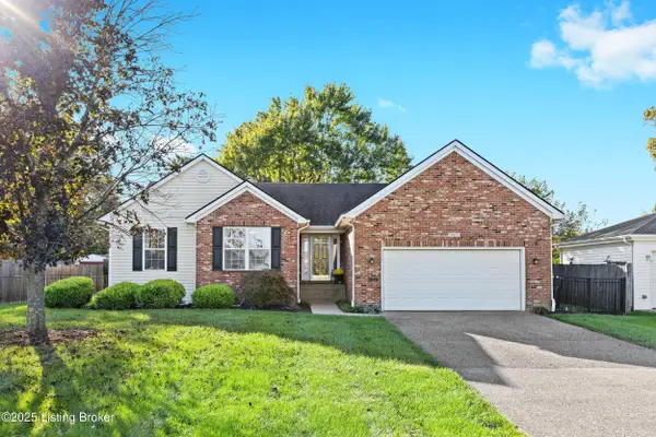 9111 Blowing Tree Rd, Louisville, KY 40220