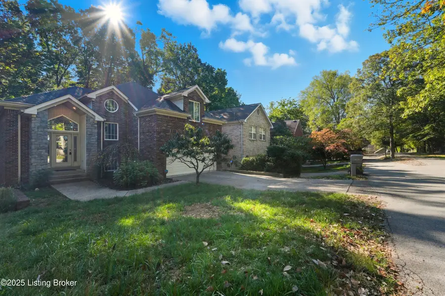 8716 Wooded Trail Ct, Louisville, KY 40220 - Image #2