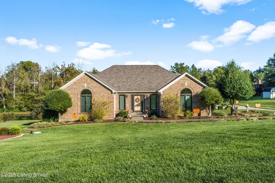 360 Rockcastle Villa Dr, Shepherdsville, KY 40165 - Image #2