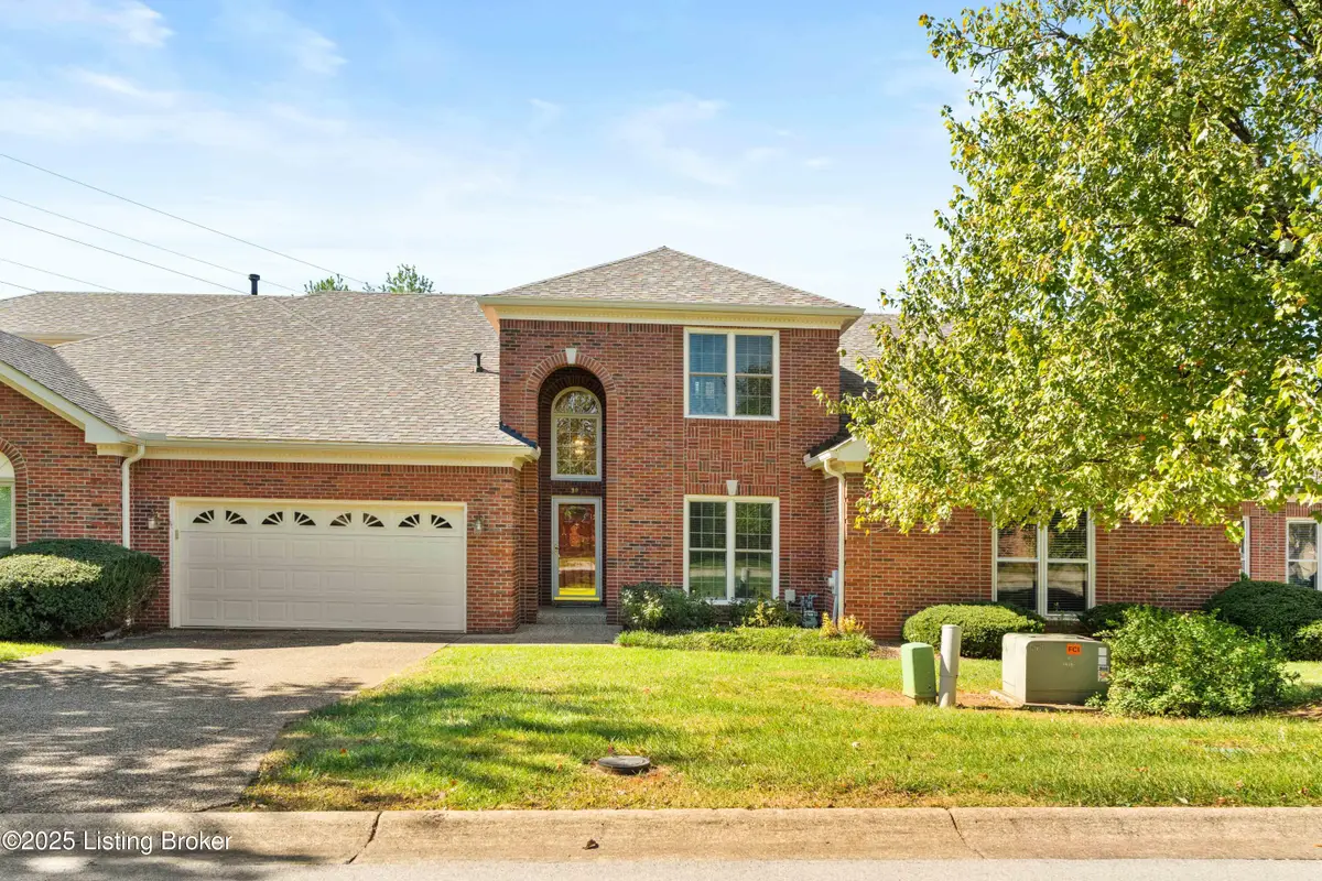 902 Forest Bridge Rd, Louisville, KY 40223 - Image #1