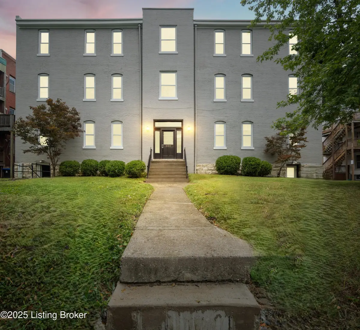 408 W Kensington Ct #11, Louisville, KY 40208 - Image #1