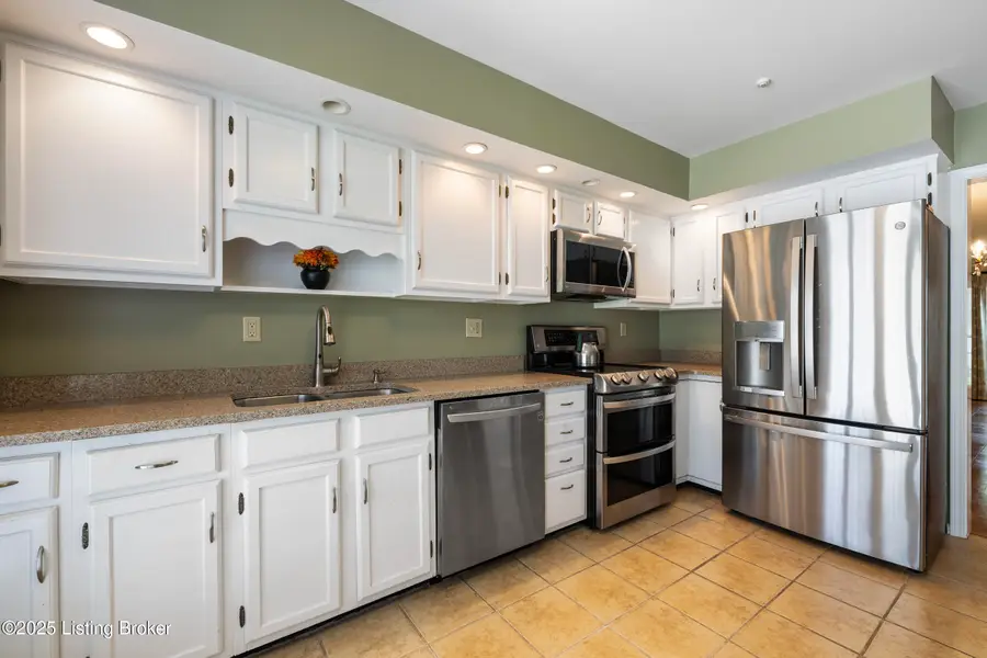 5730 Coach Gate Wynde, Louisville, KY 40207 - Image #3