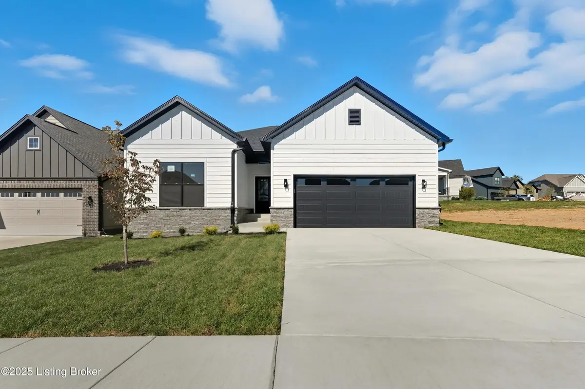 1160 Greens Dr, Simpsonville, KY 40067 - Image #1