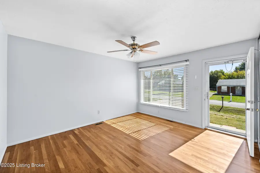 330 Norwood Way, Louisville, KY 40229 - Image #3