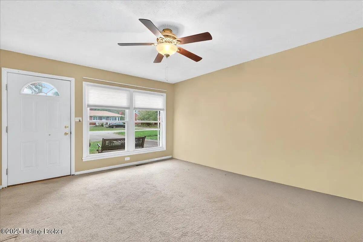 3834 Klondike Ln, Louisville, KY 40220 - Image #1