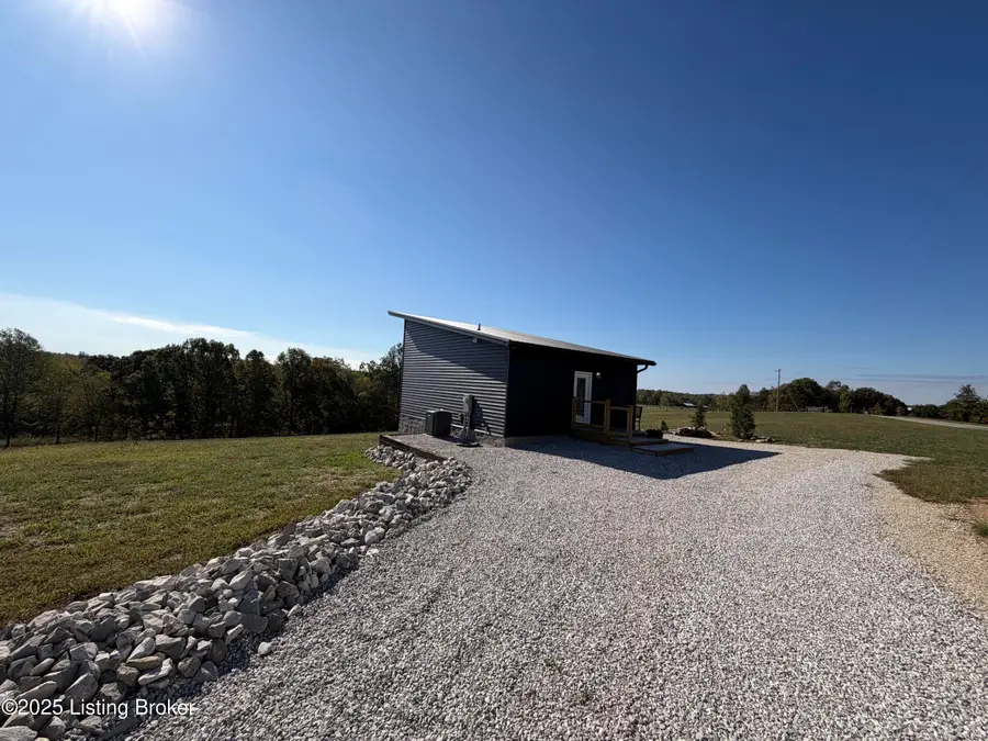 1929 Fisher Ridge Rd, Horse Cave, KY 42749 - Image #2