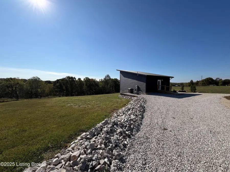 1929 Fisher Ridge Rd, Horse Cave, KY 42749 - Image #3