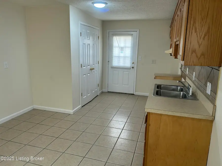 1815 Fust Ave, Louisville, KY 40216 - Image #3