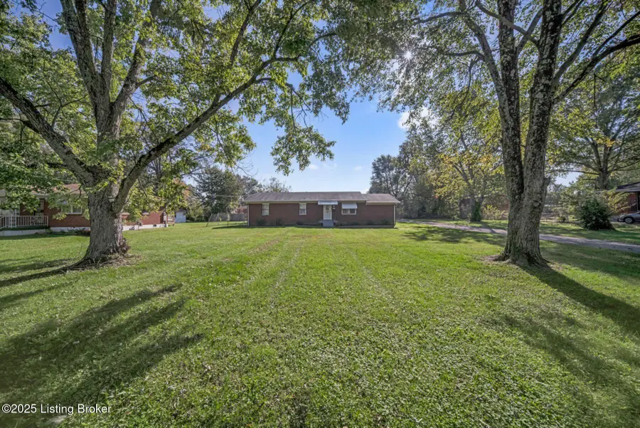 4319 Lynnview Dr, Louisville, KY 40216 - Image #3