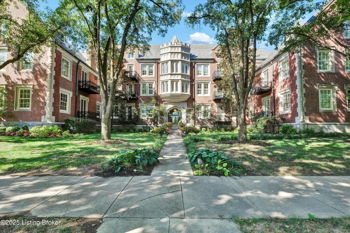 966 Cherokee Rd #205, Louisville, KY 40204 - Image #1