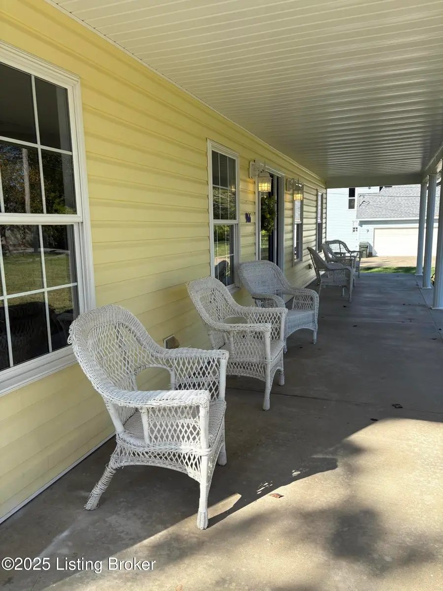 966 Alpar Ln, Shepherdsville, KY 40165 - Image #3