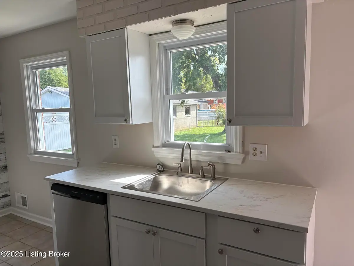 5006 Tumeric Ln, Louisville, KY 40258 - Image #1