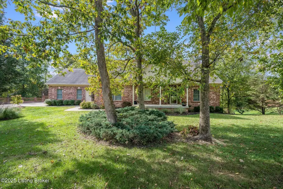 230 Kristen Dr, Fisherville, KY 40023 - Image #3