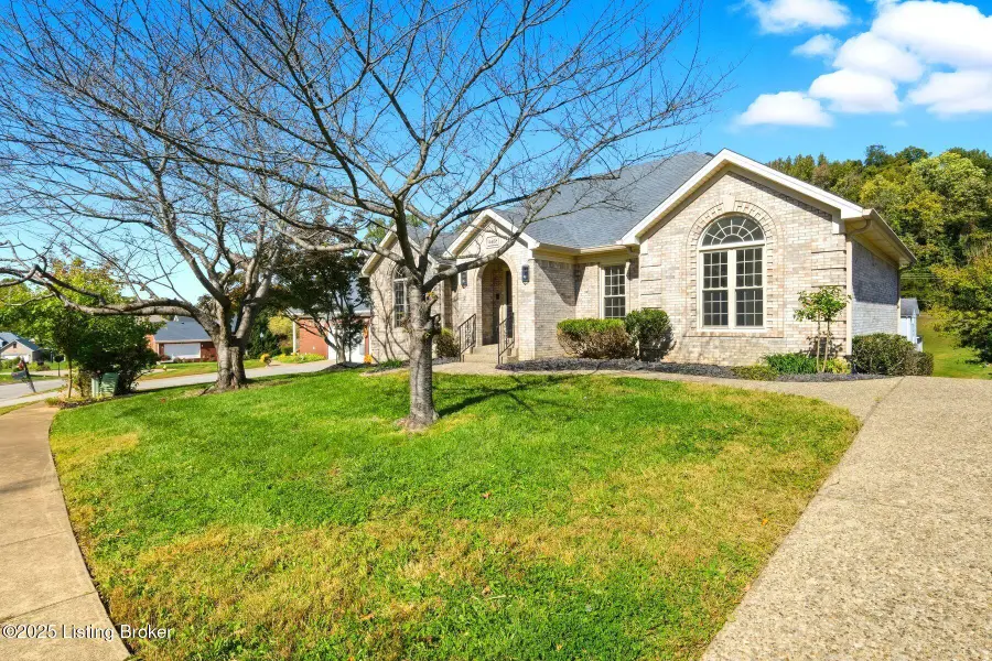 4402 Stone Wynde Dr, Louisville, KY 40272 - Image #2