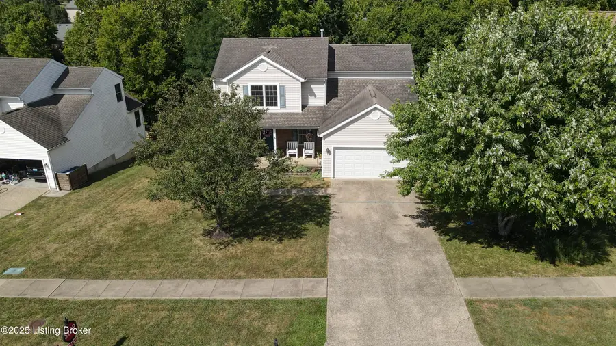 2027 Cherrywood Dr, La Grange, KY 40031 - Image #2