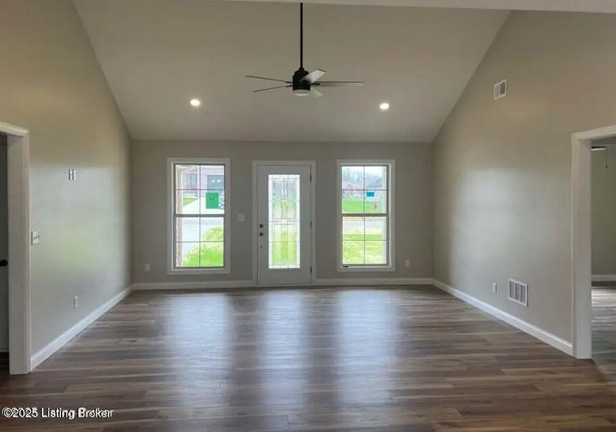 215 Open Meadow Dr, Bardstown, KY 40004 - Image #2