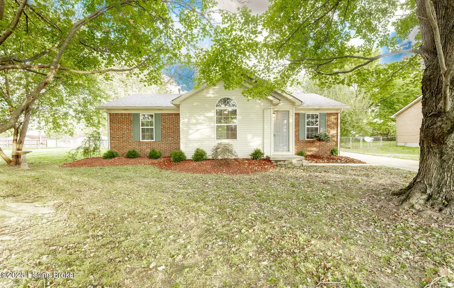 114 Butterfly Ln, Louisville, KY 40229 - Image #3