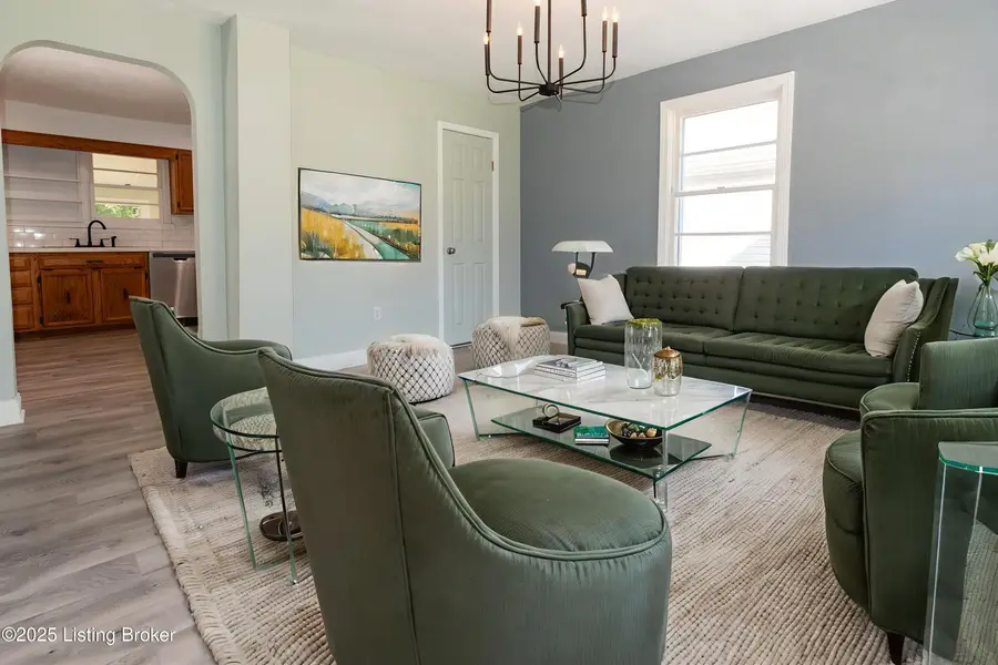 1710 Pershing Ave, Lyndon, KY 40242 - Image #2