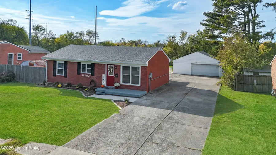 11202 Thunder Dr, Louisville, KY 40272 - Image #3