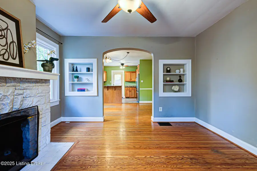 419 Iola Rd, Louisville, KY 40207 - Image #2