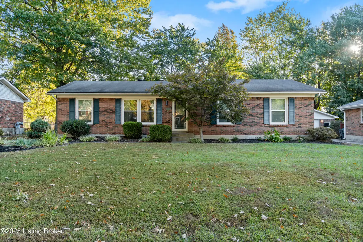 7910 Oswego Cir, Louisville, KY 40214 - Image #1