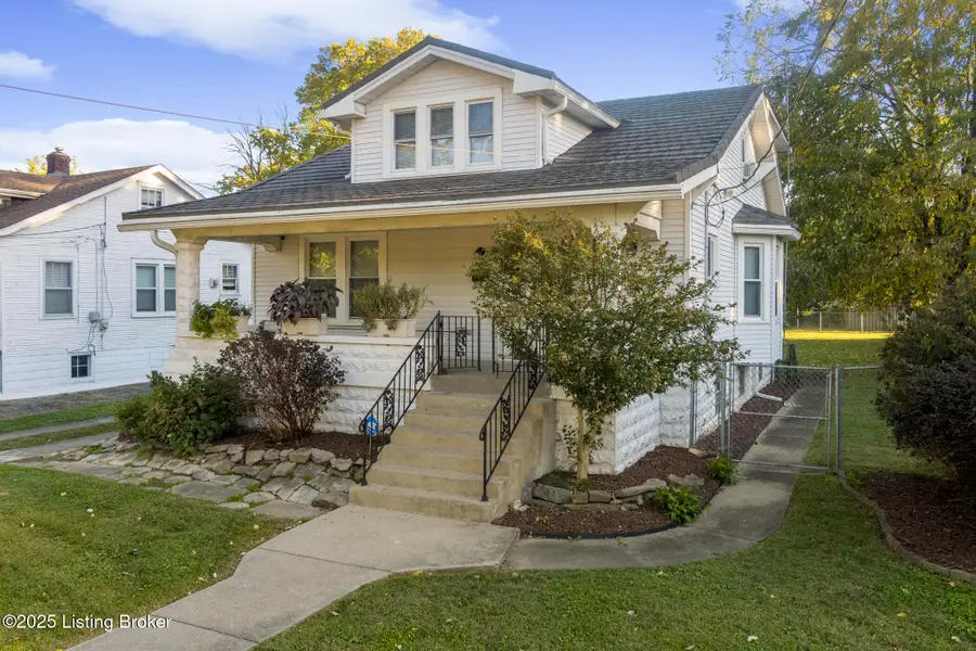 1040 Lynnhurst Ave, Louisville, KY 40215 - Image #2