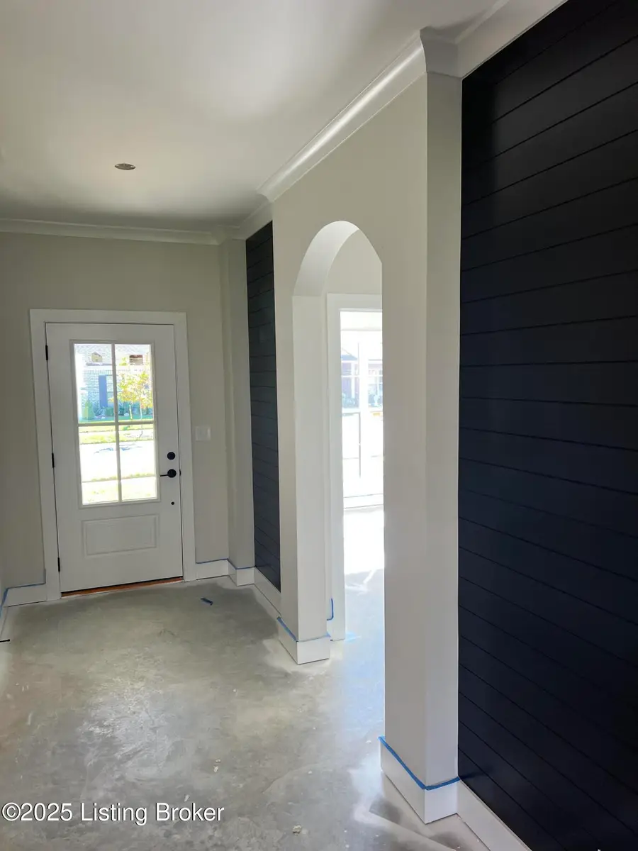 8220 Cedar Crest Ln, Louisville, KY 40291 - Image #3