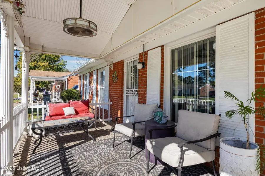 4607 Plane Tree Dr, Louisville, KY 40219 - Image #2