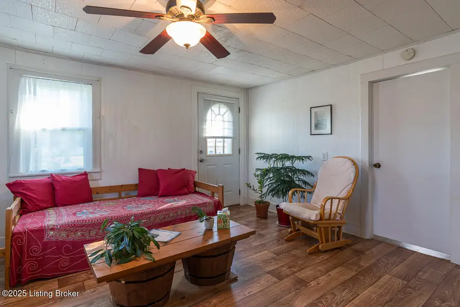 6962 Hardinsburg Rd, Cecilia, KY 42724 - Image #3