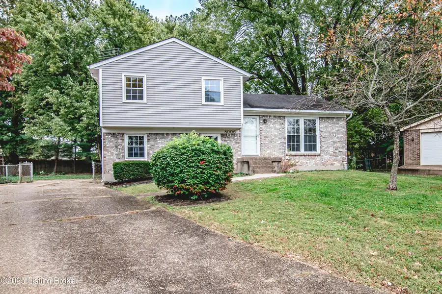 8006 Autumn Leaf Ct, Louisville, KY 40220 - Image #2