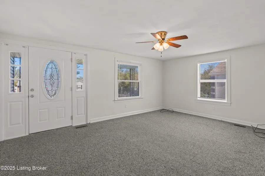 1610-A Lakeside Dr, Shelbyville, KY 40065 - Image #2