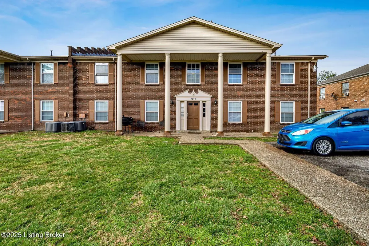 601 Revolutionary Rd, Louisville, KY 40214 - Image #1