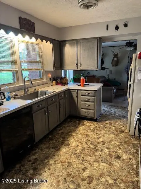 22 Fairview Circle Dr, Bedford, KY 40006 - Image #3