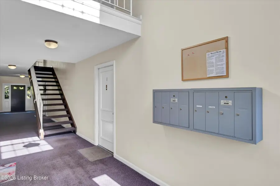 205 Flanders Ct #1, Louisville, KY 40218 - Image #2