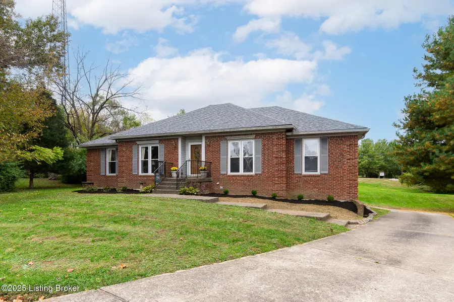 12806 Churchill Pkwy, Goshen, KY 40026 - Image #2