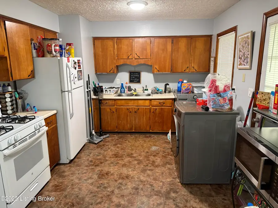 4824 Cofer Ave, Louisville, KY 40258 - Image #2