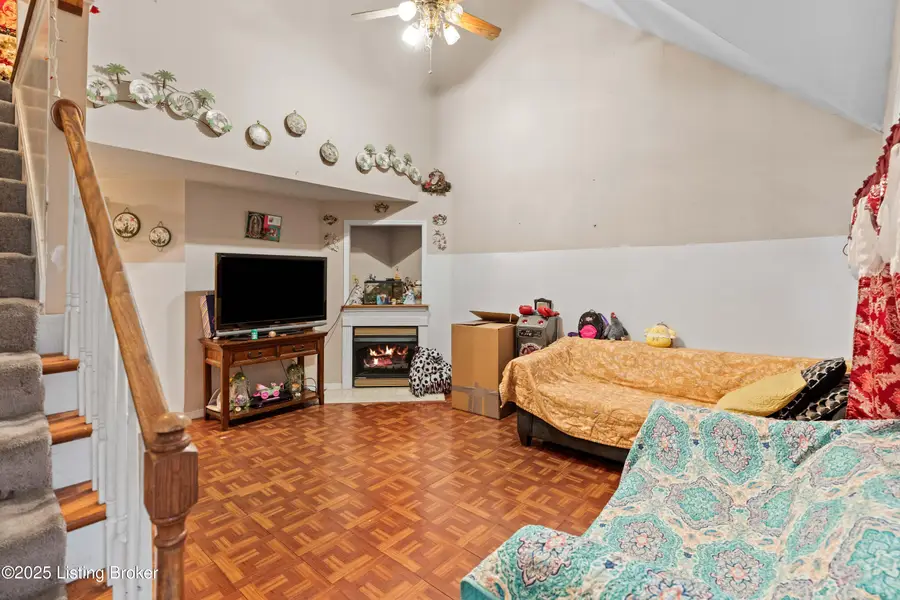 122 Spencer Ct, Shelbyville, KY 40065 - Image #2