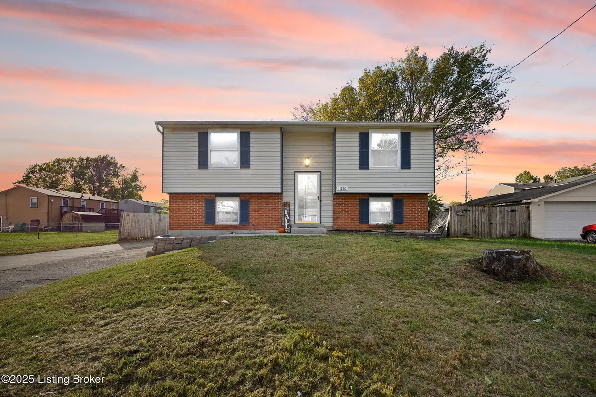 11210 Brookley Dr, Louisville, KY 40229 - Image #1