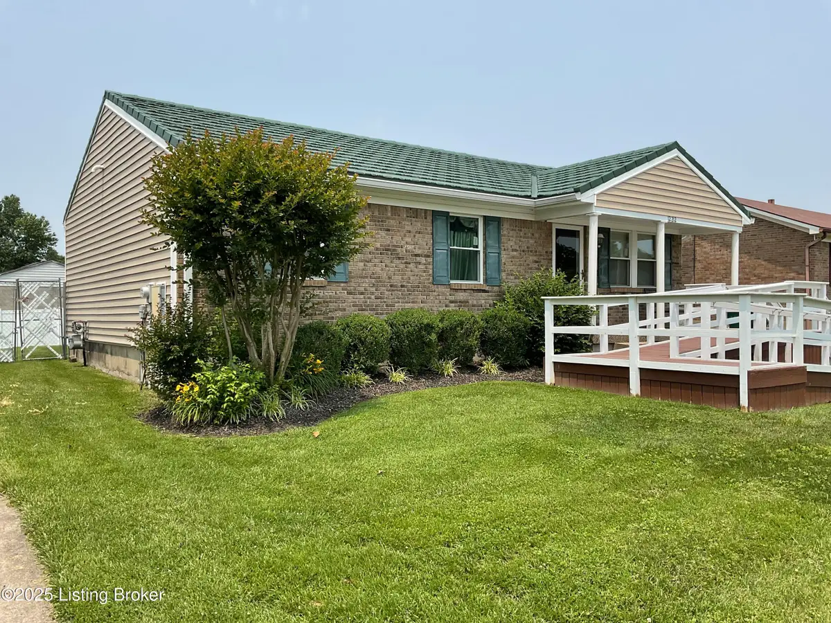 12212 Dulcie Ct, Louisville, KY 40229 - Image #1