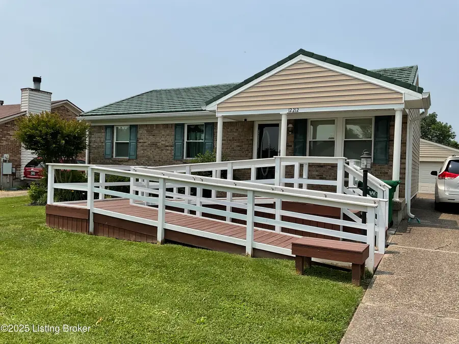 12212 Dulcie Ct, Louisville, KY 40229 - Image #3