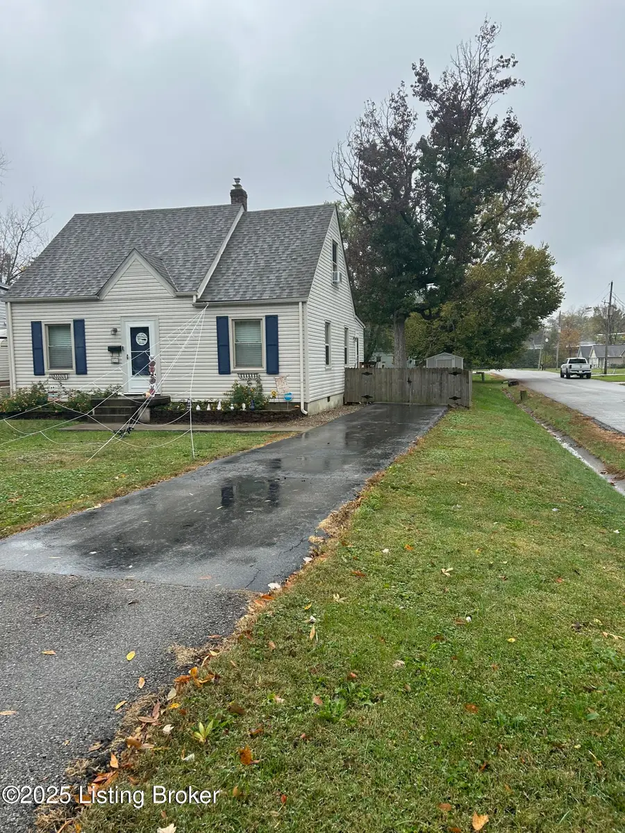 632 Marquette Dr, Louisville, KY 40222 - Image #2